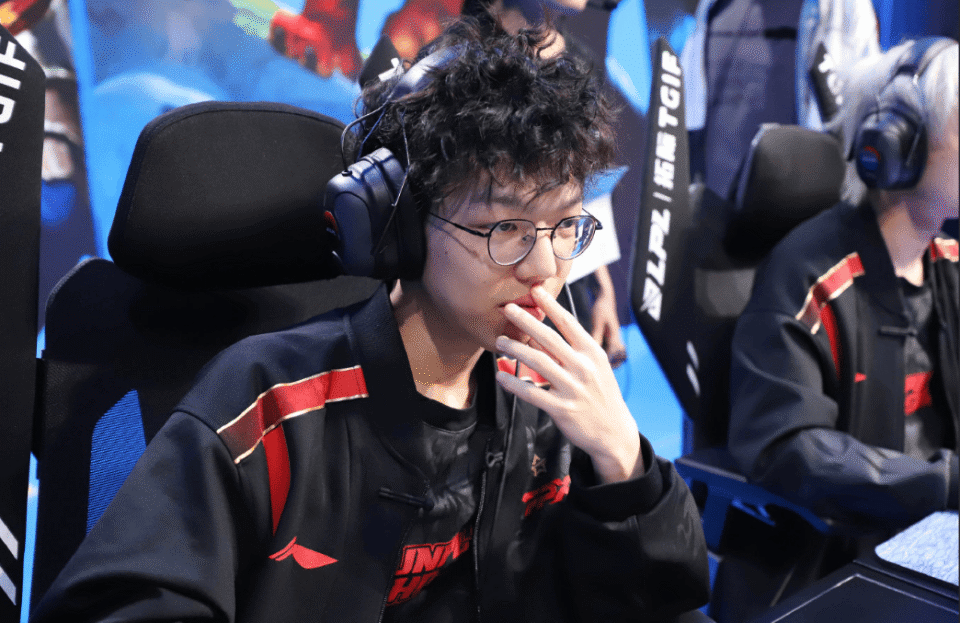 FPX绝地反击DK，Tarzan关键制胜的简单介绍