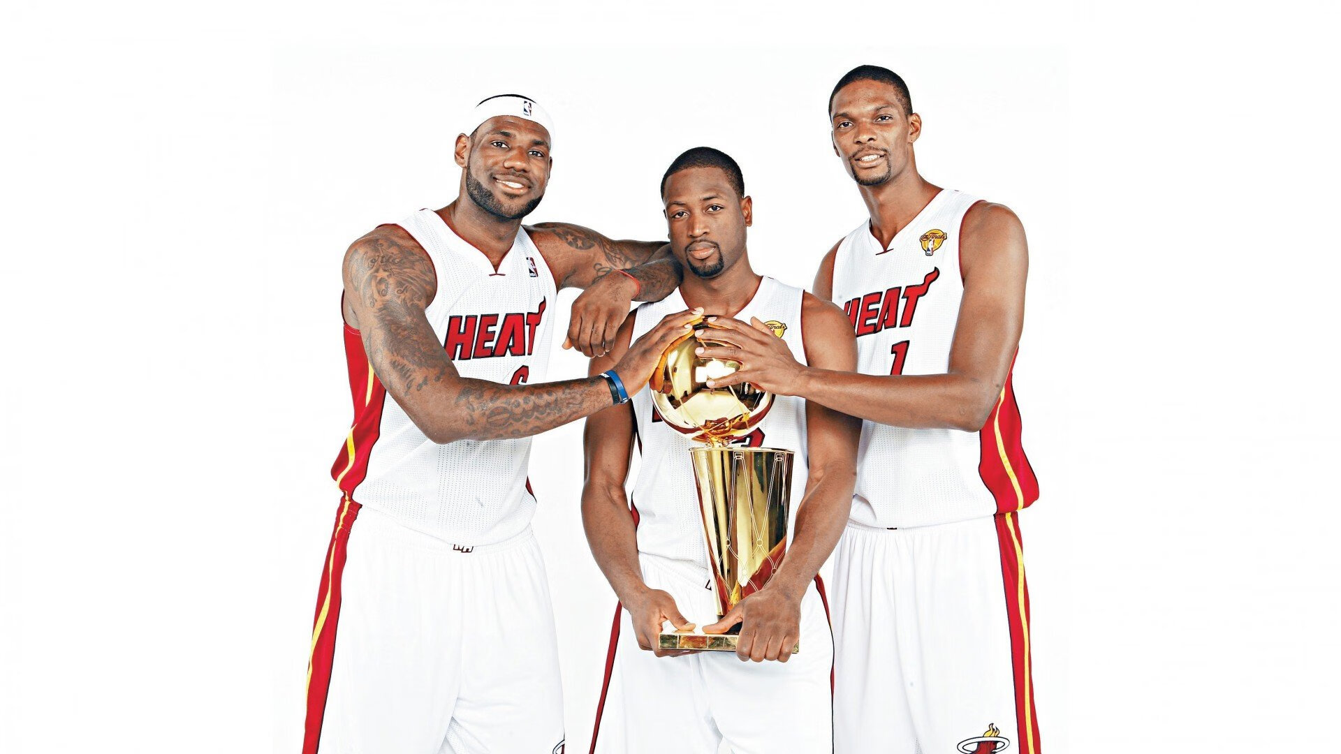 世界杯焦点战氛围下的NBA对决，马刺火力全开压制奇才