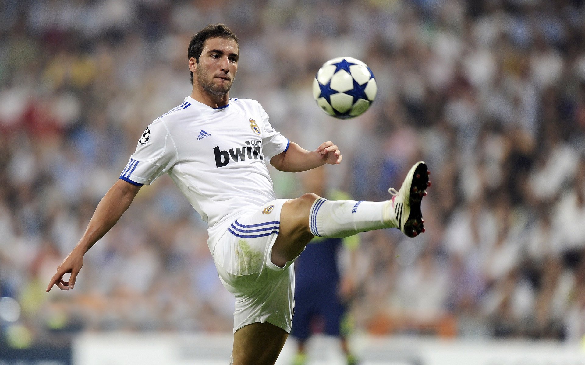 开云体育-巴尔韦德爆发点燃希望，苏格兰争冠战逆境出伊朗